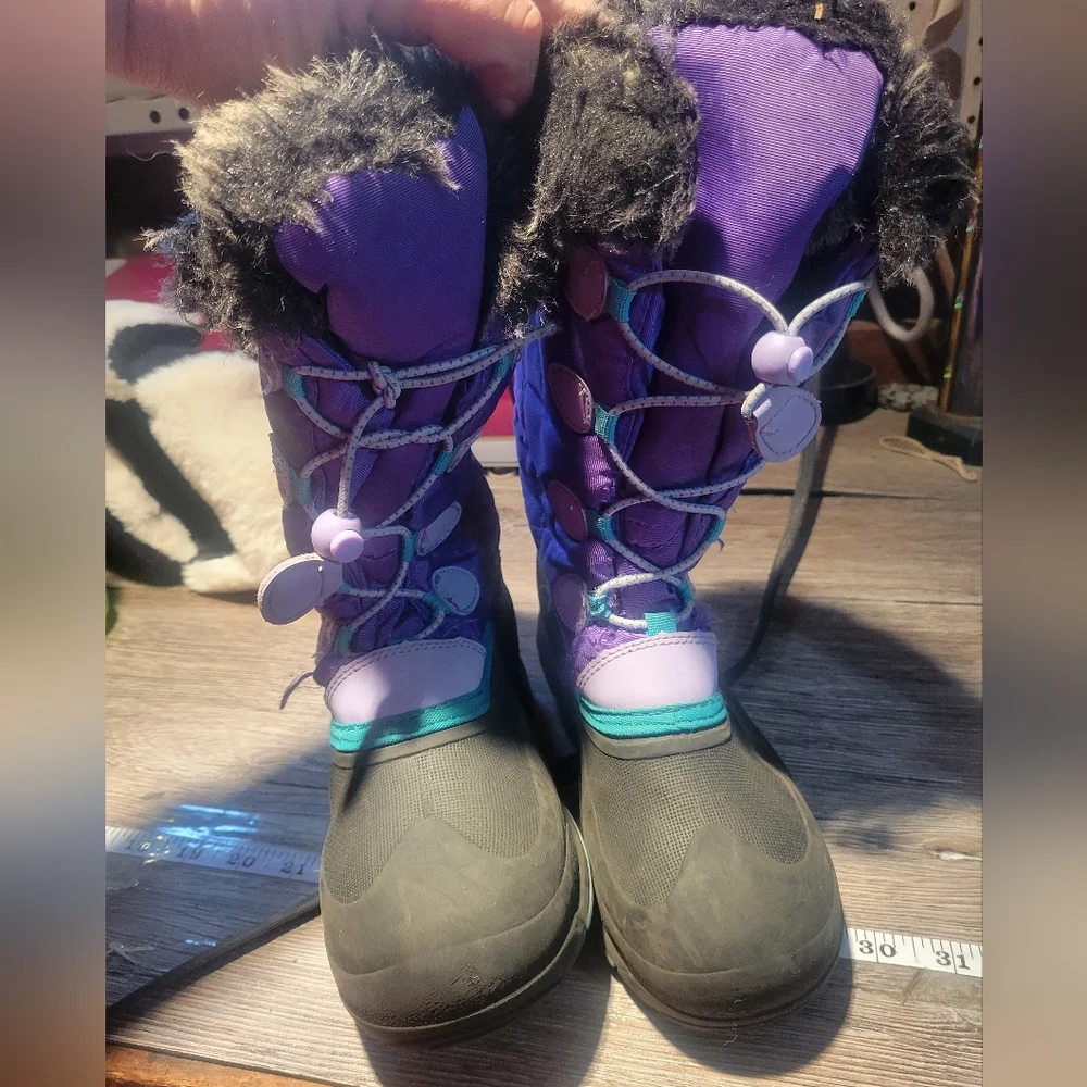 Kamik Youth Purple Winter Boot Faux Fur‎ Trim Size 4